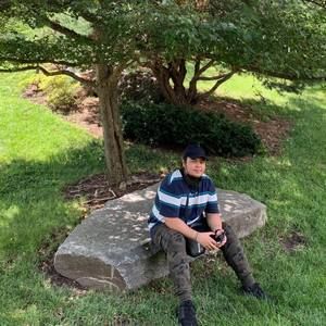 Meet your Posher, Charles laurenz